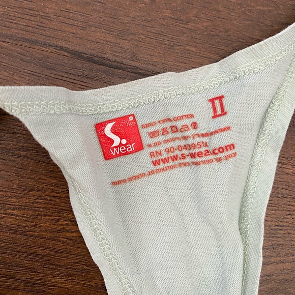 Work out tops - Picture 4 of 6